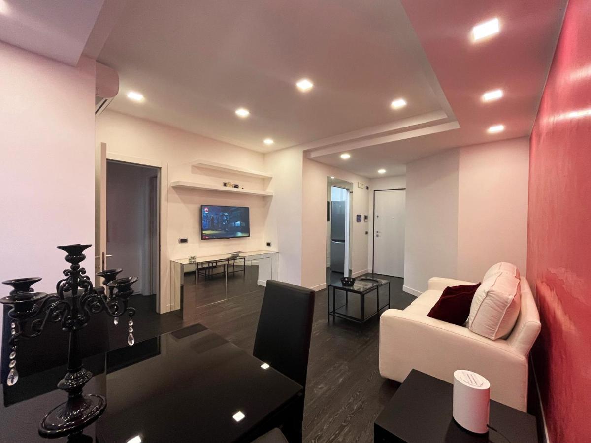 Elegante Bilocale Torre Pontina Apartment Latina Bagian luar foto
