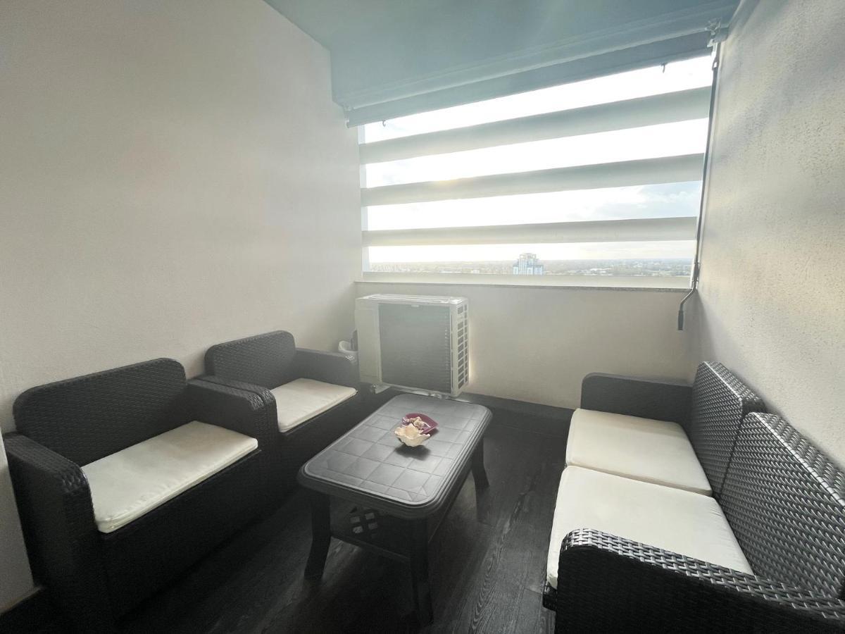 Elegante Bilocale Torre Pontina Apartment Latina Bagian luar foto