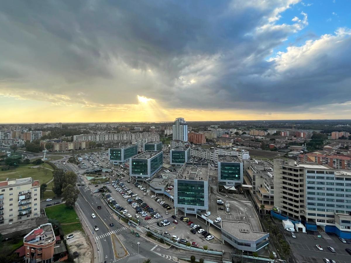 Elegante Bilocale Torre Pontina Apartment Latina Bagian luar foto