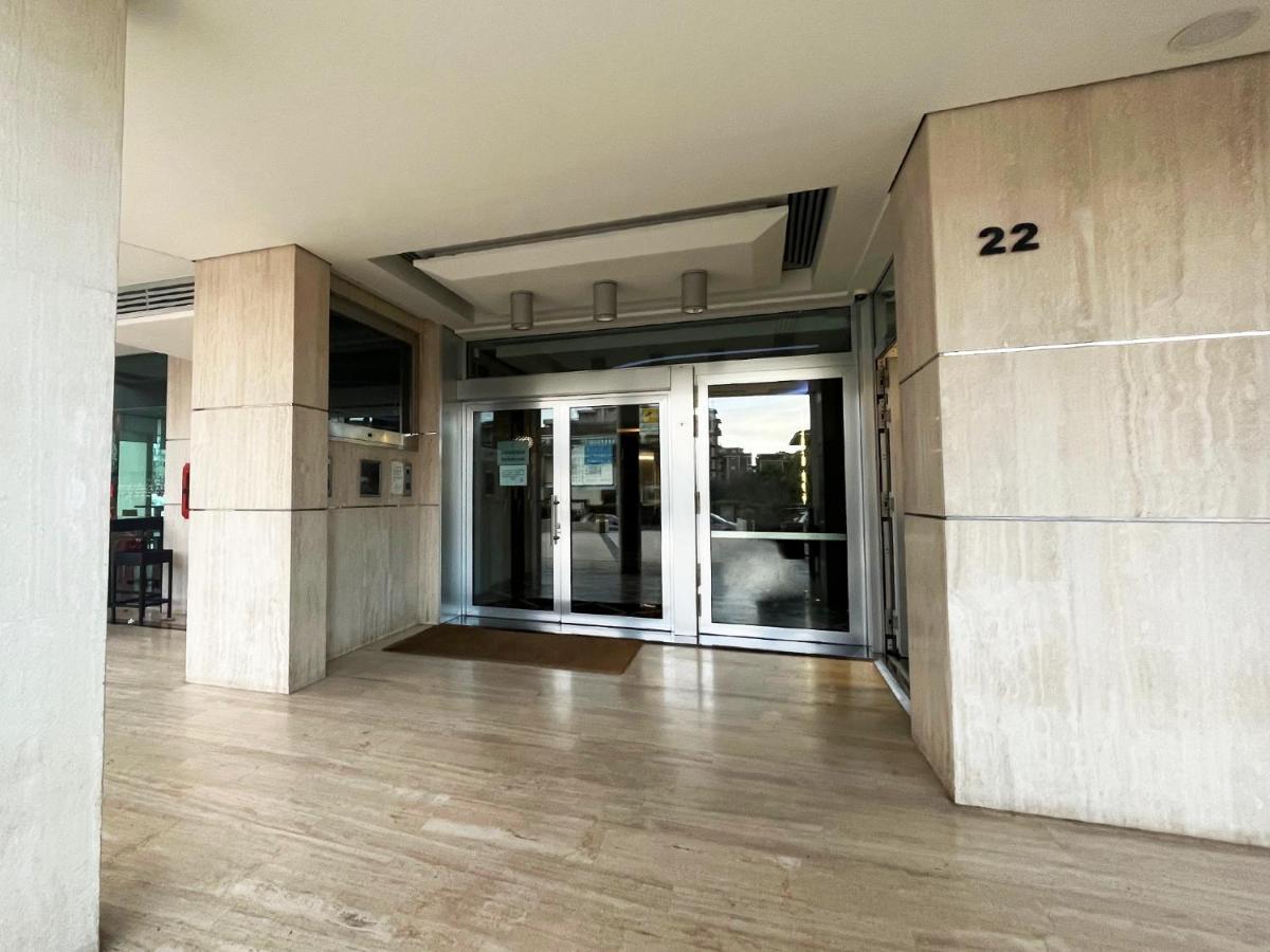 Elegante Bilocale Torre Pontina Apartment Latina Bagian luar foto